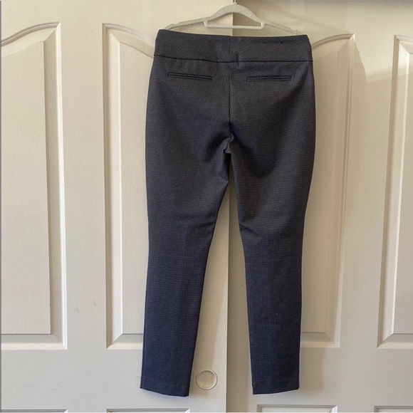 DALIA Women’s Gray Slim Fit Pants. Size M - Picture 3 of 9